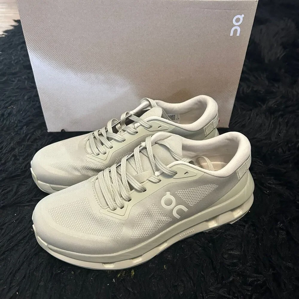 ON CLOUDZONE athletic training running lace up shoes sneakers women’s 8 new